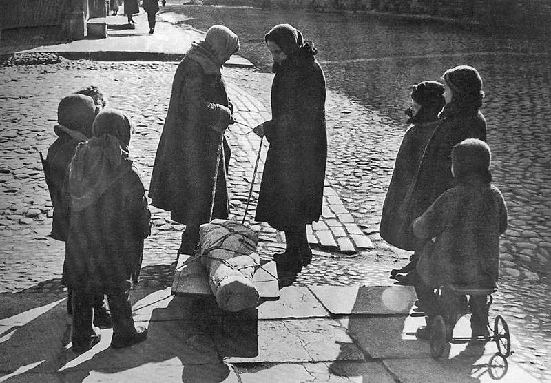 siege-of-leningrad-1.jpg siege-of-leningrad-1.jpg