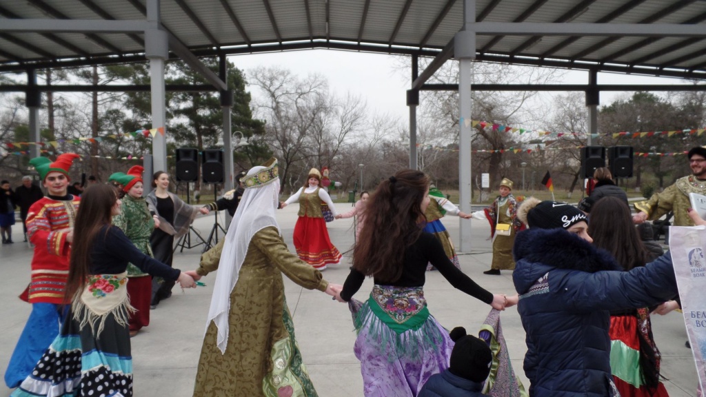 Празднование Масленицы.jpg