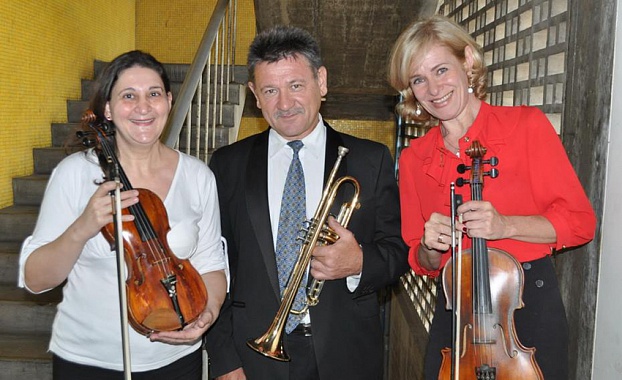 Ведущие музыканты Симфонического оркестра Венесуэлы Маргарита Ротинова, Богдан Кальмук и Ольга Ткаченко.